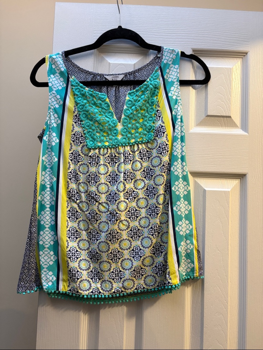crown & ivy tank top teal, Yellow & Navy Patterned Crochet Trim small petite